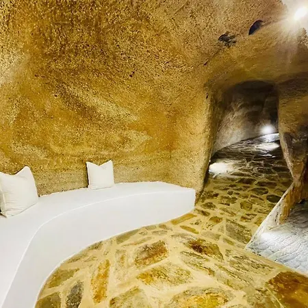 Arico Cave Experience Bencomo
